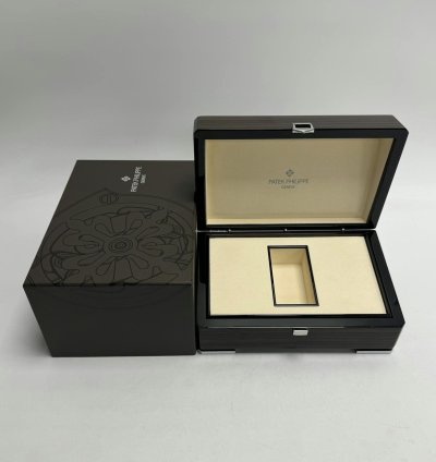 Patek Philippe Perpetual Calendar Chronograph Grand Complications Perpetual Calendar Chronograph 5270g-014
