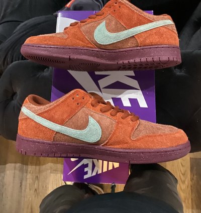 Nike Sb Dunk Low Mystic Red Dv5429-601 Men Sz 12 Used