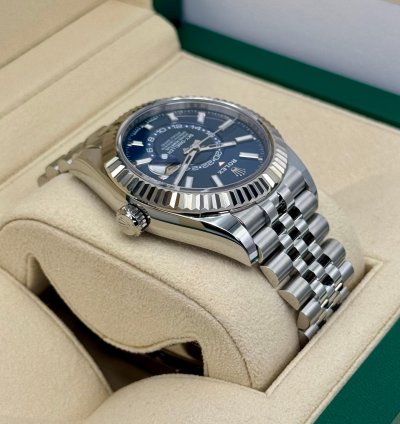 Rolex Sky-dweller New 2025 Sky-dweller 42mm 336934 Jubilee Blue Dial