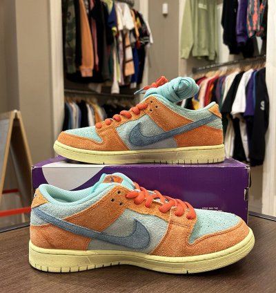 Nike Sb Dunk Low Orange Emerald Rise