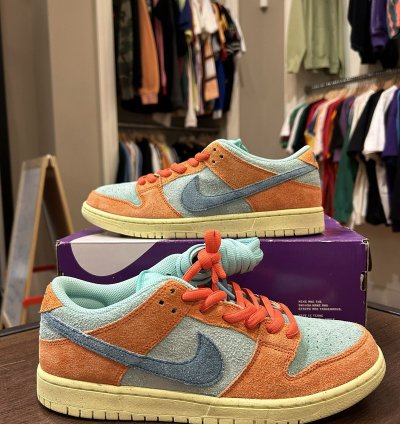 Nike Sb Dunk Low Orange Emerald Rise