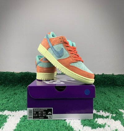 Nike Sb Dunk Low Orange Emerald Rise Men Size 10 New