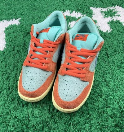 Nike Sb Dunk Low Orange Emerald Rise Men Size 10 New