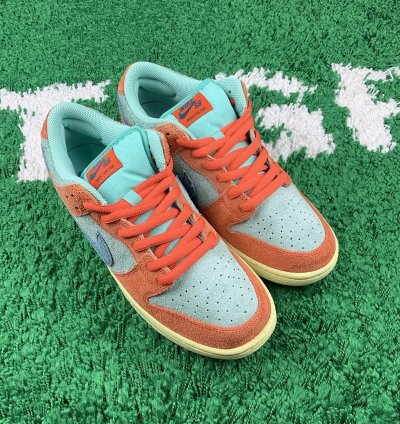 Nike Sb Dunk Low Orange Emerald Rise Men Size 10 New