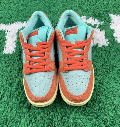 Nike Sb Dunk Low Orange Emerald Rise Men Size 10 New