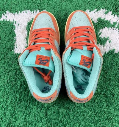 Nike Sb Dunk Low Orange Emerald Rise Men Size 10 New