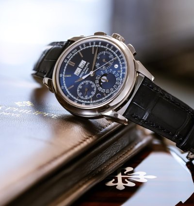 Patek Philippe Perpetual Calendar Chronograph Ref 5270g-014 18k White Gold Blue Chin Dial Box Papers Bj-2014