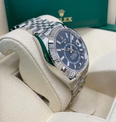 Rolex Sky-dweller New 336934 Sky-dweller Blue Dial Stainless Steel 42mm Jubilee Bracelet