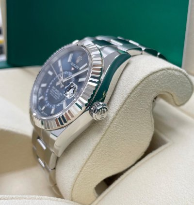 Rolex Sky-dweller New 336934 Sky-dweller Blue Dial Stainless Steel 42mm Oyster Bracelet