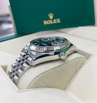 Rolex Sky-dweller New Complete 336934 Sky-dweller Black Dial Stainless Steel 42mm Jubilee Bracelet
