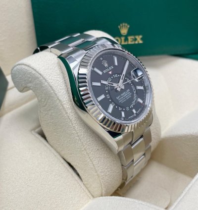 Rolex Sky-dweller New Complete 336934 Sky-dweller Black Dial Stainless Steel 42mm Oyster Bracelet