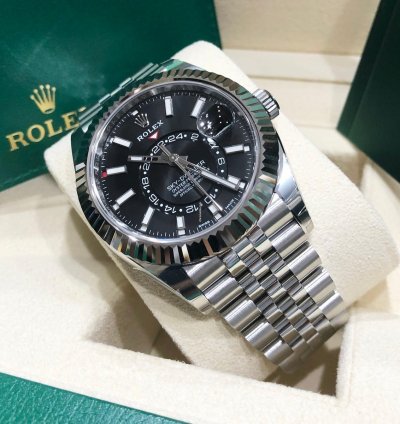 Rolex Sky-dweller New Oyster Perpetual Sky Dweller 326934 Black Index Dial Jubilee Bracelet 42mm