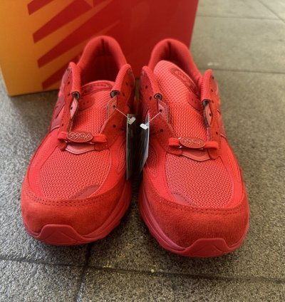 Joe Fresh New Balance 990 V6