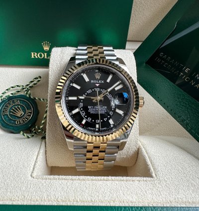 Rolex Sky-dweller New Release 2023 336933 Jubilee Bracelet Black Dial - Two Tone Yellow Gold