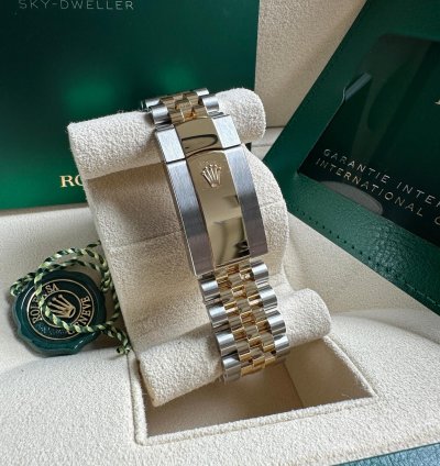 Rolex Sky-dweller New Release 2023 336933 Jubilee Bracelet Black Dial - Two Tone Yellow Gold