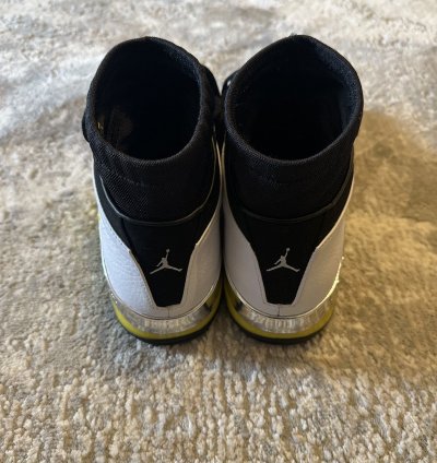 Lightning Air Jordan 17 Low box And Case Included
