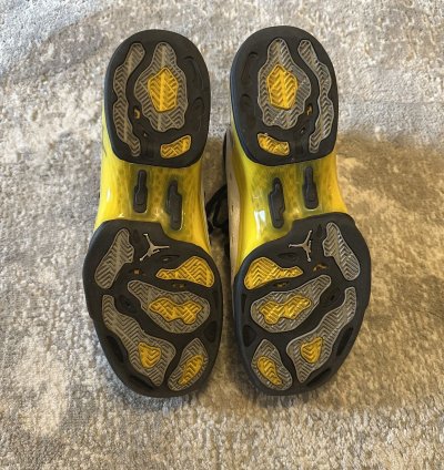 Lightning Air Jordan 17 Low box And Case Included