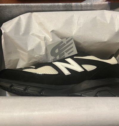 Joe Freshgoods New Balance 990v4