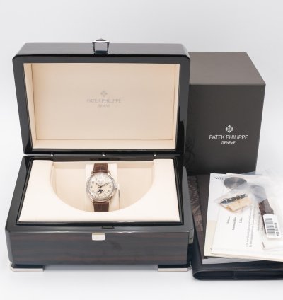 Patek Philippe Perpetual Calendar Grand Complications Perpetual Calendar 40mm 5320g-001 White Gold Cream 2017
