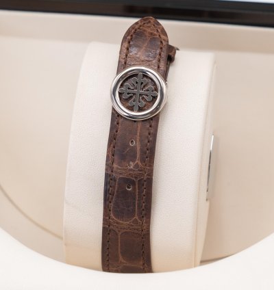 Patek Philippe Perpetual Calendar Grand Complications Perpetual Calendar 40mm 5320g-001 White Gold Cream 2017