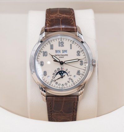 Patek Philippe Perpetual Calendar Grand Complications Perpetual Calendar 40mm 5320g-001 White Gold Cream 2017