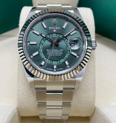 Rolex Sky-dweller New Sky-dweller Mint Green Dial 336934 Oyster Bracelet 42mm Stainless Steel Watch