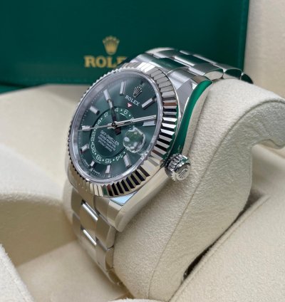 Rolex Sky-dweller New Sky-dweller Mint Green Dial 336934 Oyster Bracelet 42mm Stainless Steel Watch