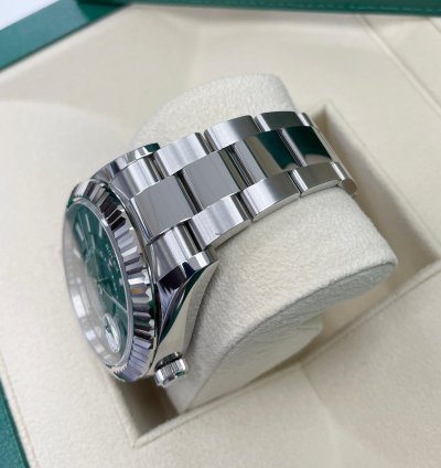 Rolex Sky-dweller New Sky-dweller Mint Green Dial 336934 Oyster Bracelet 42mm Stainless Steel Watch
