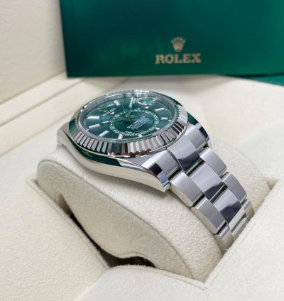 Rolex Sky-dweller New Sky-dweller Mint Green Dial 336934 Oyster Bracelet 42mm Stainless Steel Watch