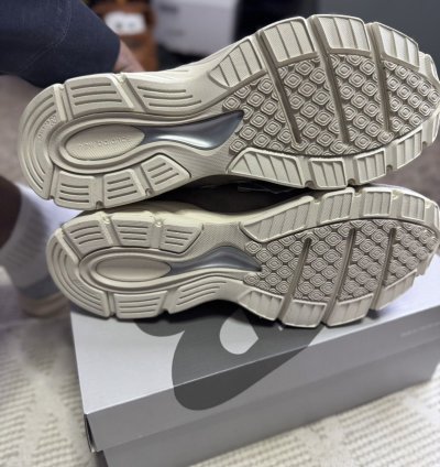 Kith New Balance 990v4 Miusa Moonrock