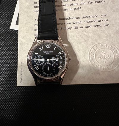 Patek Philippe Perpetual Calendar Limited Edition - Model 5038g - Full Set