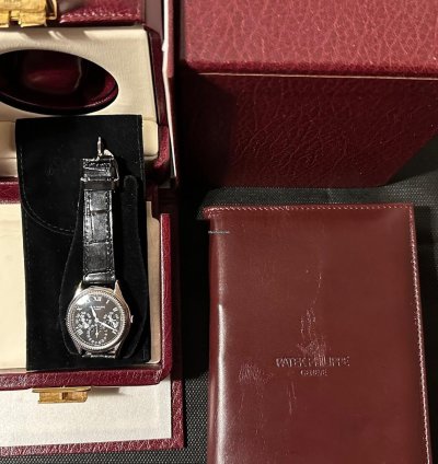Patek Philippe Perpetual Calendar Limited Edition - Model 5038g - Full Set