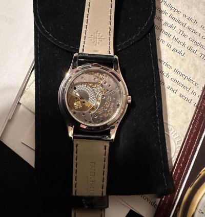 Patek Philippe Perpetual Calendar Limited Edition - Model 5038g - Full Set