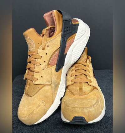 Authentic Nike Air Huarache Prm Wheat Black Light Bone Suede