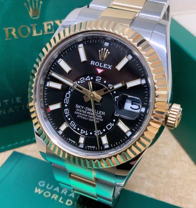 Rolex Sky-dweller Oyster Skydweller Gold Steel Black Dial 42 Mm Full Set 2023