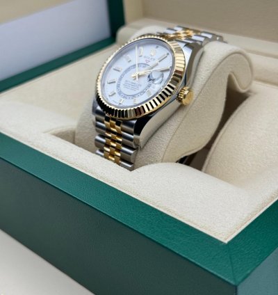 Rolex Sky-dweller Ref 336933 2023 Jubilee New Fullset