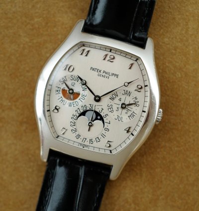 Patek Philippe Perpetual Calendar Platinum Perpetual Calendar Watch Ref 5040