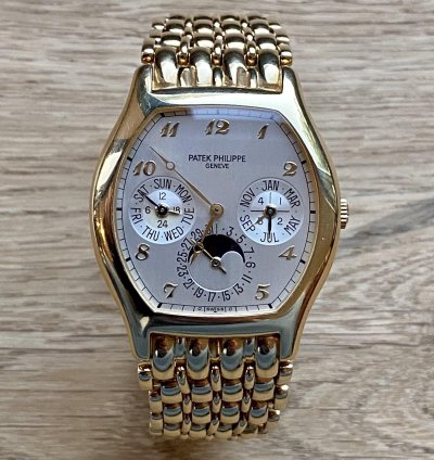 Patek Philippe Perpetual Calendar Ref 5040j
