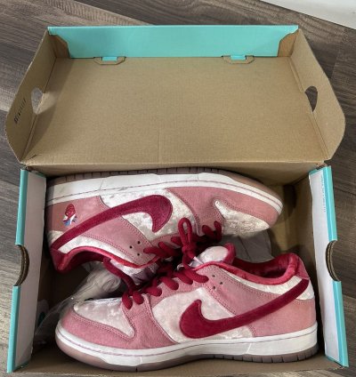 Nike Sb Dunk Low Pro Strangelove