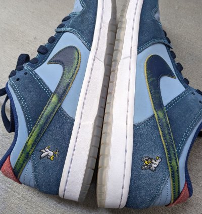 Nike Sb Dunk Low Pro Why So Sad Blue Suede Dx5549-400