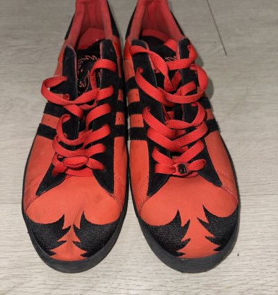 Adidas Dark Horse Comics Adicolor Century R3 Sneakers