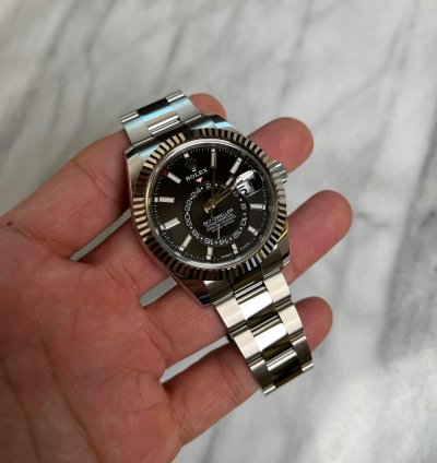 Rolex Sky-dweller Stainless Oyster Black Bnib 2025