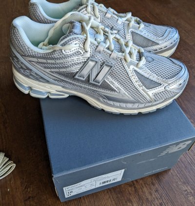 New Balance 1906r Up There