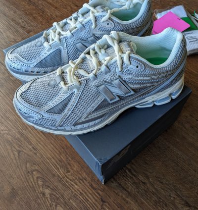 New Balance 1906r Up There