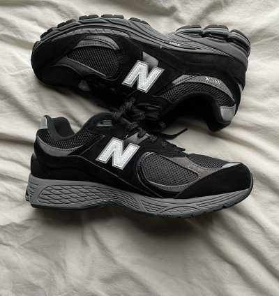 New Balance 2002r