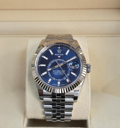 Rolex Sky-dweller Steel Blue Dial Jubliee