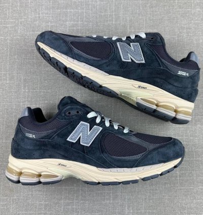New Balance 2002r Black Phantom