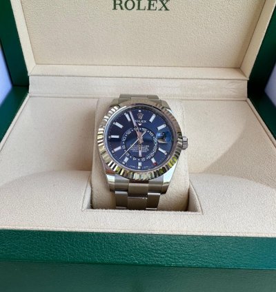 Rolex Sky-dweller Steel Sky-dweller Blue Dial 2023 Unworn Box Papers 326934