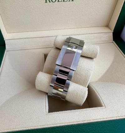 Rolex Sky-dweller Steel Sky-dweller Blue Dial 2023 Unworn Box Papers 326934