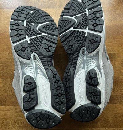 New Balance 2002r Grey White